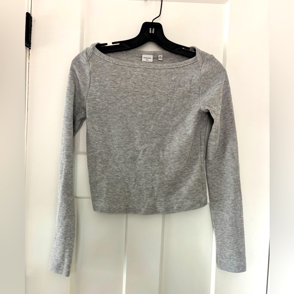 Aritzia-Sunday Best Grey Long-Sleeve Crop Top